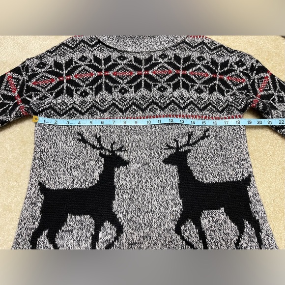 Ruby Moon - Christmas Sweater with Reindeers - Size: Small - Picture 4 of 5